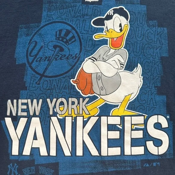 New York Yankees Duffy Duck 🦆 🤍💙 - Picture 3 of 7